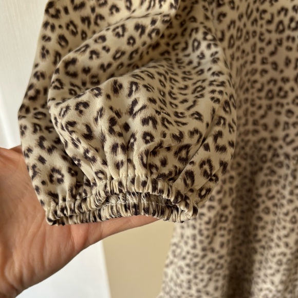 Andthewhy Leopard Print Long Sleeve Dress Size Medium - Picture 5 of 8